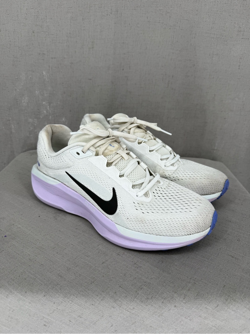 Nike Air Winflo 11 White Anthracite Hydrangeas Women Sz 11